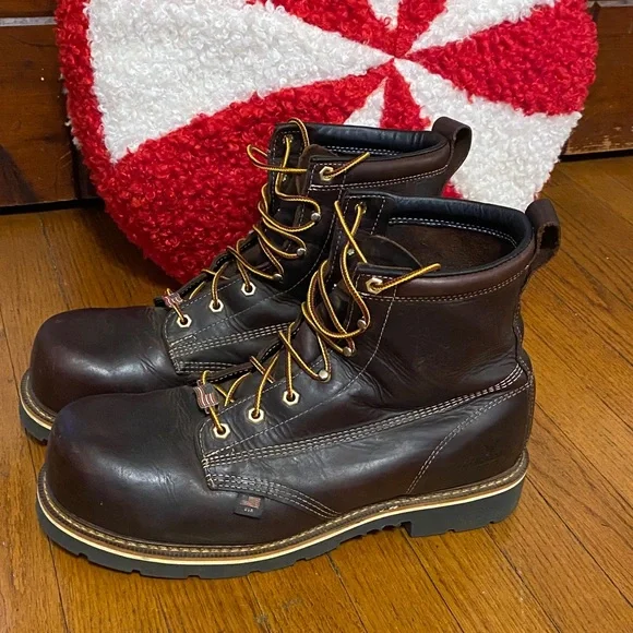 Thorogood Men's Rugged Brown Leather Work Boots - Picture 3 of 6